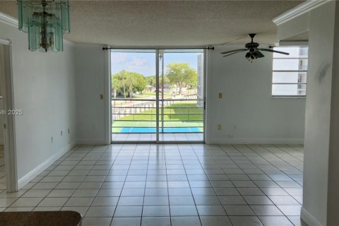 Condominio en venta en Miami, Florida, 2 dormitorios, 103.77 m2 № 1730887 - foto 1