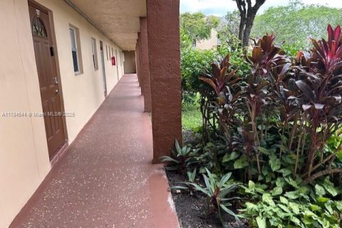 Condo in Sunrise, Florida, 1 bedroom  № 2065749