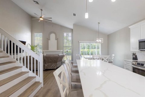 Casa en alquiler en Orlando, Florida, 4 dormitorios, 192.4 m2 № 2149274 - foto 2