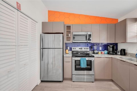 Casa en venta en Hollywood, Florida, 5 dormitorios, 441.56 m2 № 1763380 - foto 29