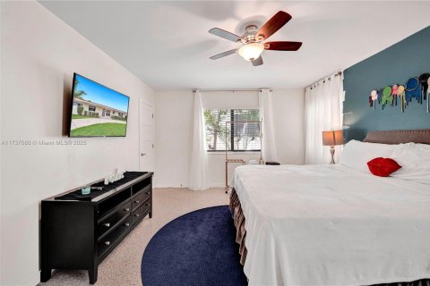 Casa en venta en Hollywood, Florida, 5 dormitorios, 441.56 m2 № 1763380 - foto 15