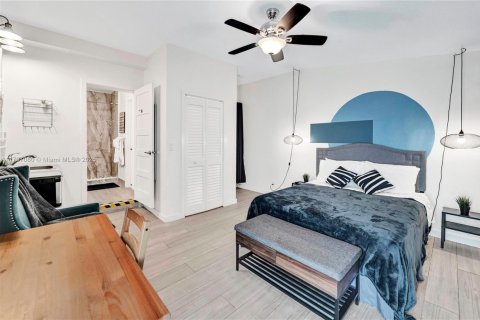 Casa en venta en Hollywood, Florida, 5 dormitorios, 441.56 m2 № 1763380 - foto 16