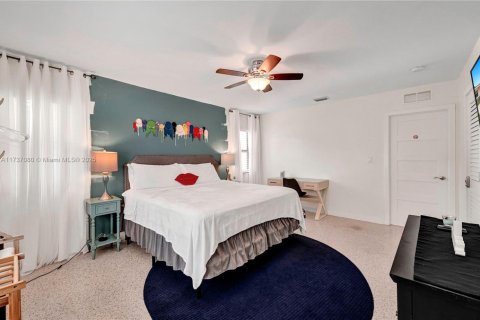Casa en venta en Hollywood, Florida, 5 dormitorios, 441.56 m2 № 1763380 - foto 12