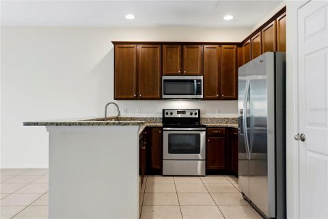 Touwnhouse à louer à Orlando, Floride: 3 chambres, 126.9 m2 № 2096381 - photo 3