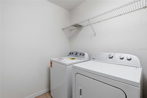 Touwnhouse à louer à Orlando, Floride: 3 chambres, 126.9 m2 № 2096381 - photo 15