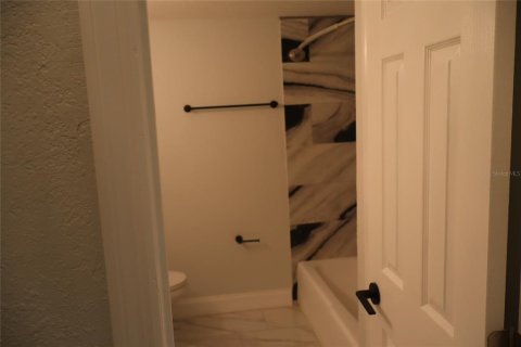 House in Apollo Beach, Florida 3 bedrooms, 147.71 sq.m. № 2234779 - photo 29