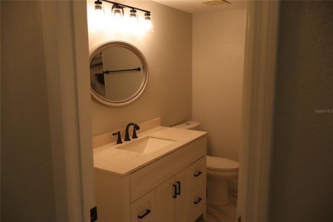 House in Apollo Beach, Florida 3 bedrooms, 147.71 sq.m. № 2234779 - photo 28