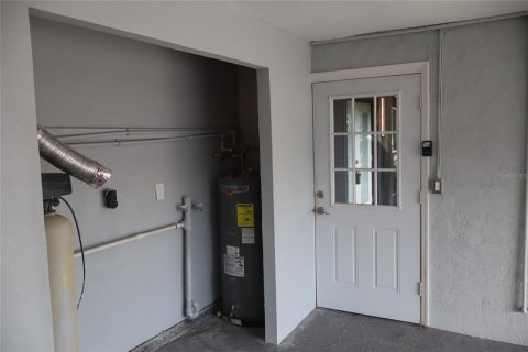 House in Apollo Beach, Florida 3 bedrooms, 147.71 sq.m. № 2234779 - photo 10