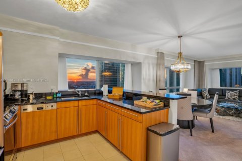 Condominio en venta en Miami, Florida, 2 dormitorios, 162.3 m2 № 1783736 - foto 8