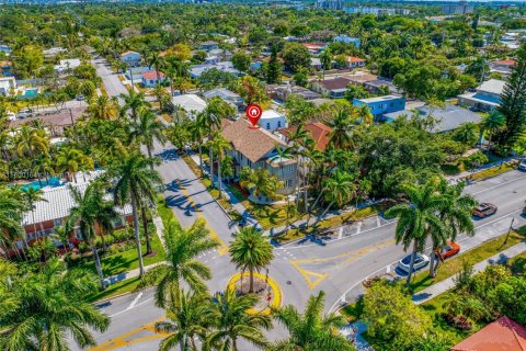 Propiedad comercial en venta en Hollywood, Florida № 1964857 - foto 11