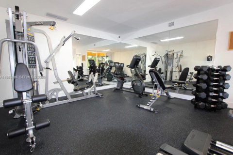 Condo in Miami, Florida, 1 bedroom  № 2023640 - photo 20