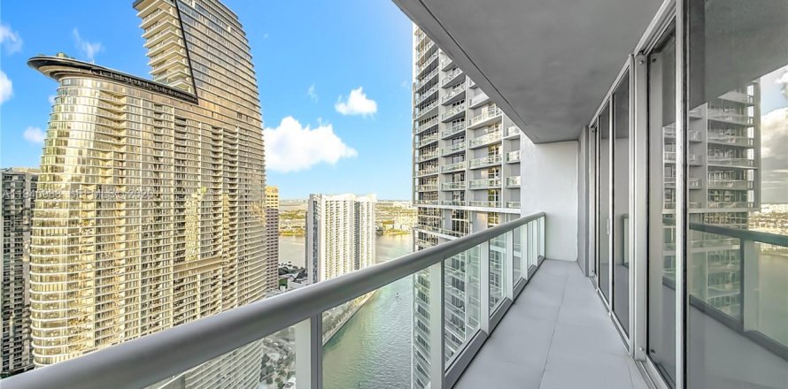 Condo à Miami, Floride, 2 chambres  № 2263241