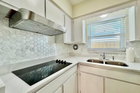 Снять в аренду квартиру в Клируотер, Флорида 1 спальня, 75.44м2, № 2112091 - фото 12