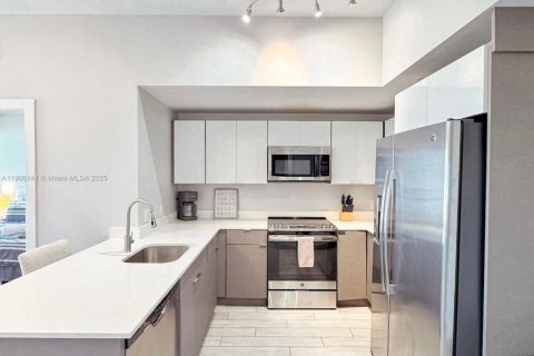 Снять в аренду кондоминиум в Майами, Флорида 2 спальни, 75.72м2, № 1956701 - фото 4