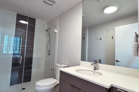 Снять в аренду кондоминиум в Майами, Флорида 2 спальни, 75.72м2, № 1956701 - фото 9