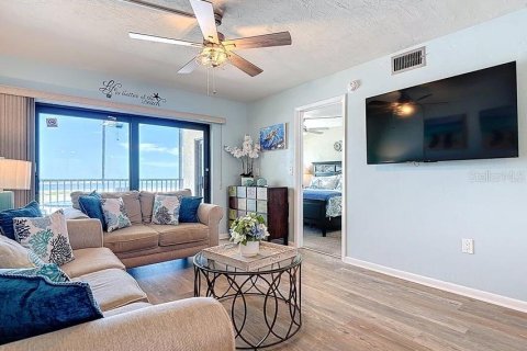 Condominio en alquiler en Fort Myers Beach, Florida, 2 dormitorios, 86.68 m2 № 1884321 - foto 1