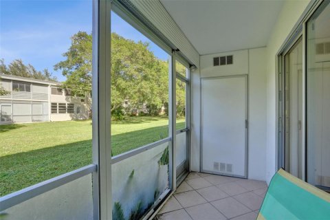 Copropriété à vendre à Deerfield Beach, Floride: 1 chambre, 54.35 m2 № 2083076 - photo 21