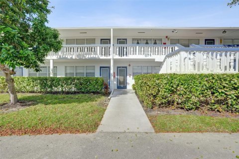 Condominio en Deerfield Beach, Florida, 1 dormitorio № 2083076