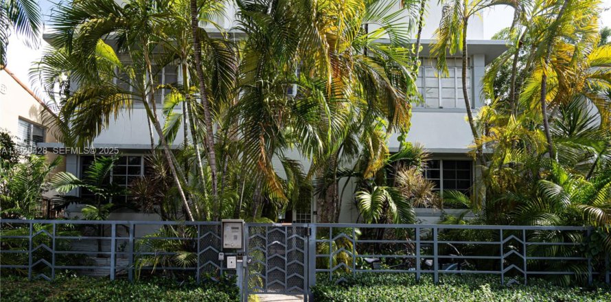 Кондоминиум с 1 спальней в Майами-Бич, Флорида № 1986925