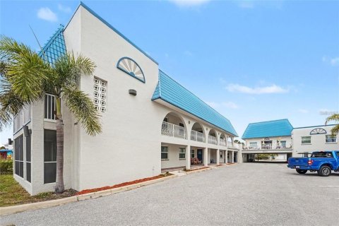 Condo in North Redington Beach, Florida, 1 bedroom  № 2225398