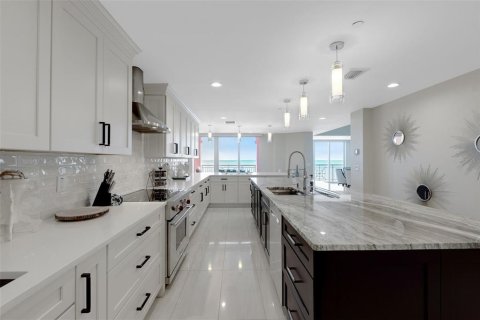 Appartement à louer à Clearwater, Floride: 4 chambres, 412.39 m2 № 2432656 - photo 14