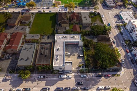 Commercial property in Miami, Florida № 2010590 - photo 3