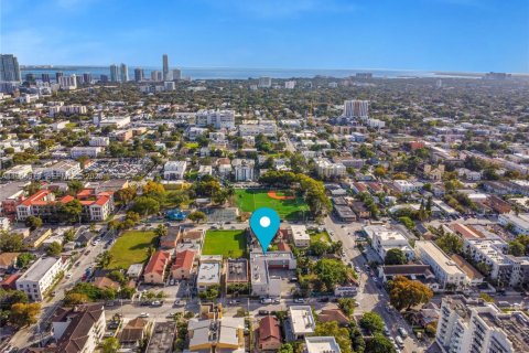 Commercial property in Miami, Florida № 2010590 - photo 20