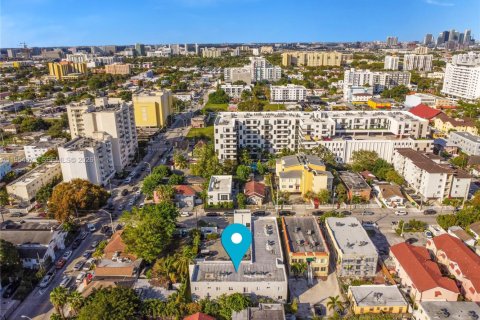 Commercial property in Miami, Florida № 2010590 - photo 22