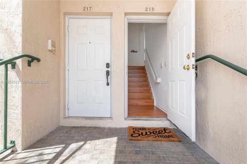 Купить таунхаус в Дорал, Флорида 3 спальни, 127.28м2, № 2020813 - фото 2