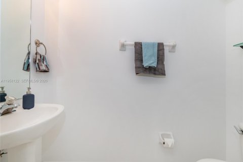 Купить таунхаус в Дорал, Флорида 3 спальни, 127.28м2, № 2020813 - фото 15