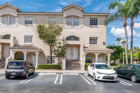Adosado en Doral, Florida 3 dormitorios, 127.28 m2 № 2020813