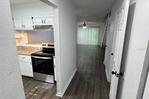 Touwnhouse à louer à Ocala, Floride: 2 chambres, 111.48 m2 № 2398868 - photo 2