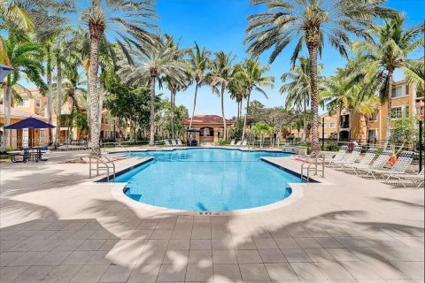 Купить кондоминиум в Тамарак, Флорида 2 спальни, 91.14м2, № 1896125 - фото 20