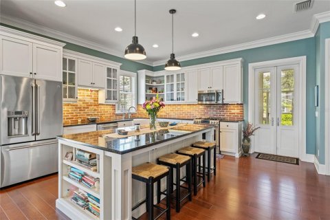 Casa en venta en Tampa, Florida, 4 dormitorios, 268.3 m2 № 1905690 - foto 7