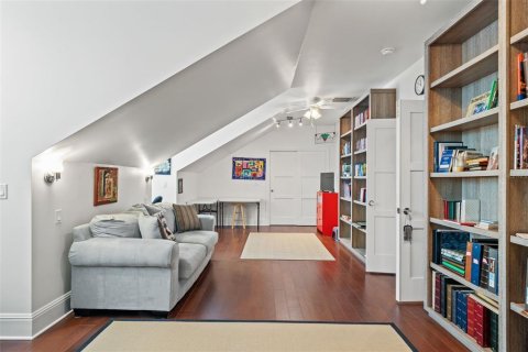 Casa en venta en Tampa, Florida, 4 dormitorios, 268.3 m2 № 1905690 - foto 23