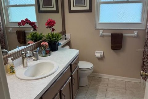 House in Land O' Lakes, Florida 4 bedrooms, 223.62 sq.m. № 2394410 - photo 13