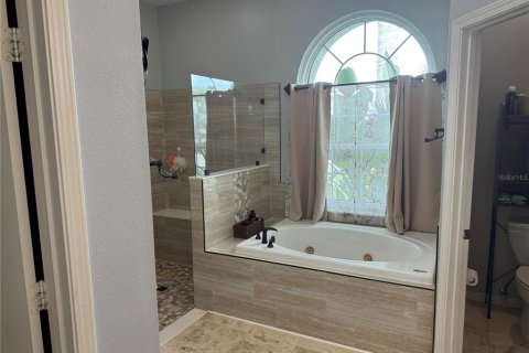 House in Land O' Lakes, Florida 4 bedrooms, 223.62 sq.m. № 2394410 - photo 18