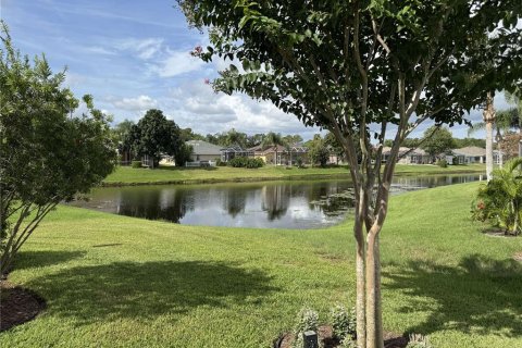 House in Land O' Lakes, Florida 4 bedrooms, 223.62 sq.m. № 2394410 - photo 4