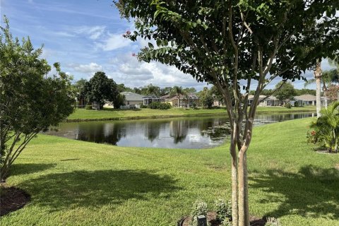 House in Land O' Lakes, Florida 4 bedrooms, 223.62 sq.m. № 2394410 - photo 3