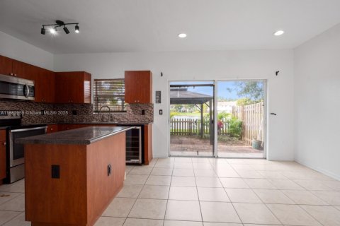 Купить таунхаус в Хомстед, Флорида 3 спальни, 140.19м2, № 1978153 - фото 23