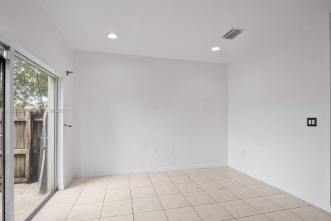 Купить таунхаус в Хомстед, Флорида 3 спальни, 140.19м2, № 1978153 - фото 18