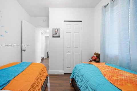 Villa ou maison à louer à Miami, Floride: 5 chambres, 180.32 m2 № 1998891 - photo 30