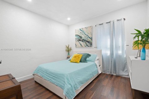 Villa ou maison à louer à Miami, Floride: 5 chambres, 180.32 m2 № 1998891 - photo 23