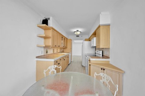 Condo in Aventura, Florida, 3 bedrooms № 2147136 - photo 30