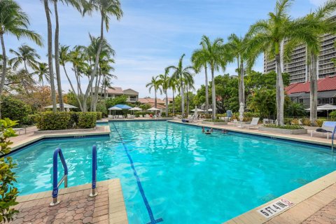 Condo in Aventura, Florida, 3 bedrooms № 2147136 - photo 4