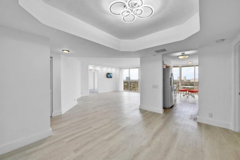 Condo in Aventura, Florida, 3 bedrooms № 2147136 - photo 26