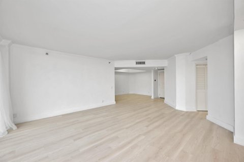 Condo in Aventura, Florida, 3 bedrooms № 2147136 - photo 10