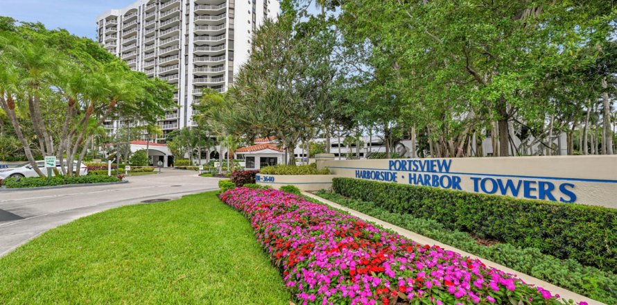 Condo in Aventura, Florida, 3 bedrooms № 2147136