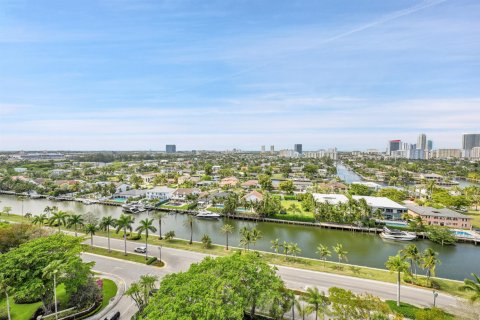 Condo in Aventura, Florida, 3 bedrooms № 2147136 - photo 19