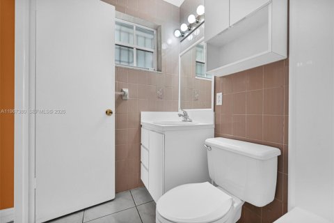 Villa ou maison à vendre à Miami, Floride: 4 chambres, 130.43 m2 № 2029578 - photo 24